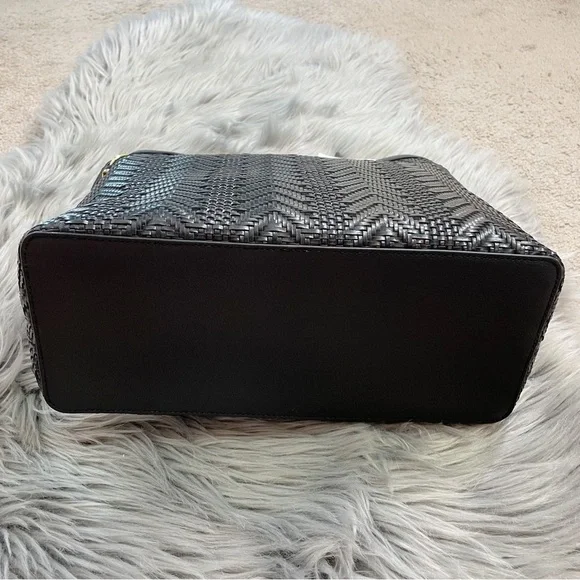 New Talbots Woven Convertible Shoulder Crossbody Bag in Black - Picture 5 of 9